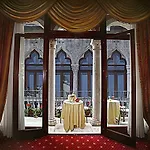 Ca\' Lucatello Townhouse